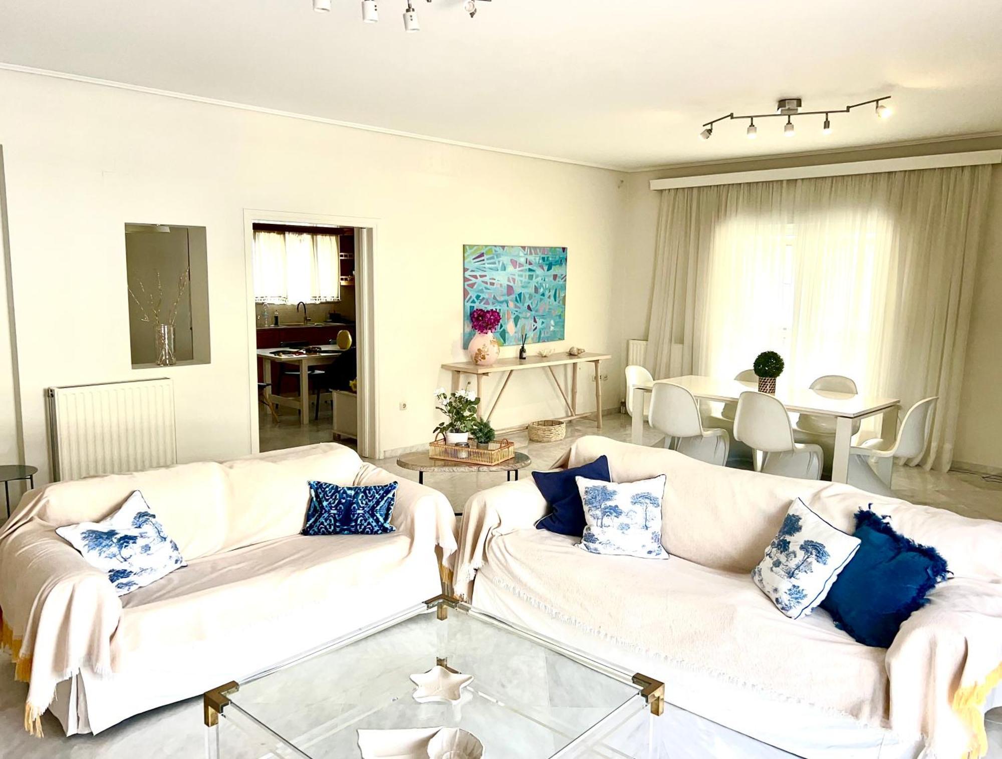 Kaliroon Seaside Apartment Kalamata Bagian luar foto