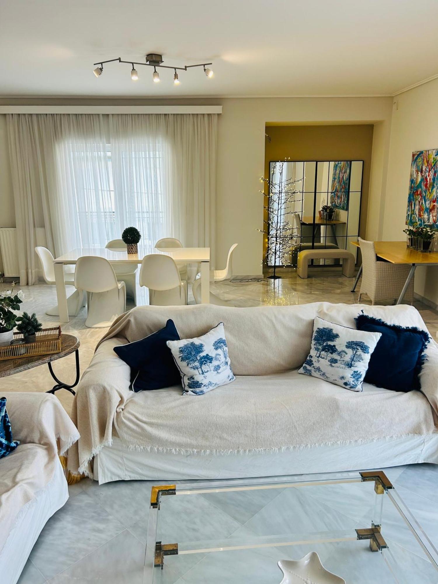 Kaliroon Seaside Apartment Kalamata Bagian luar foto