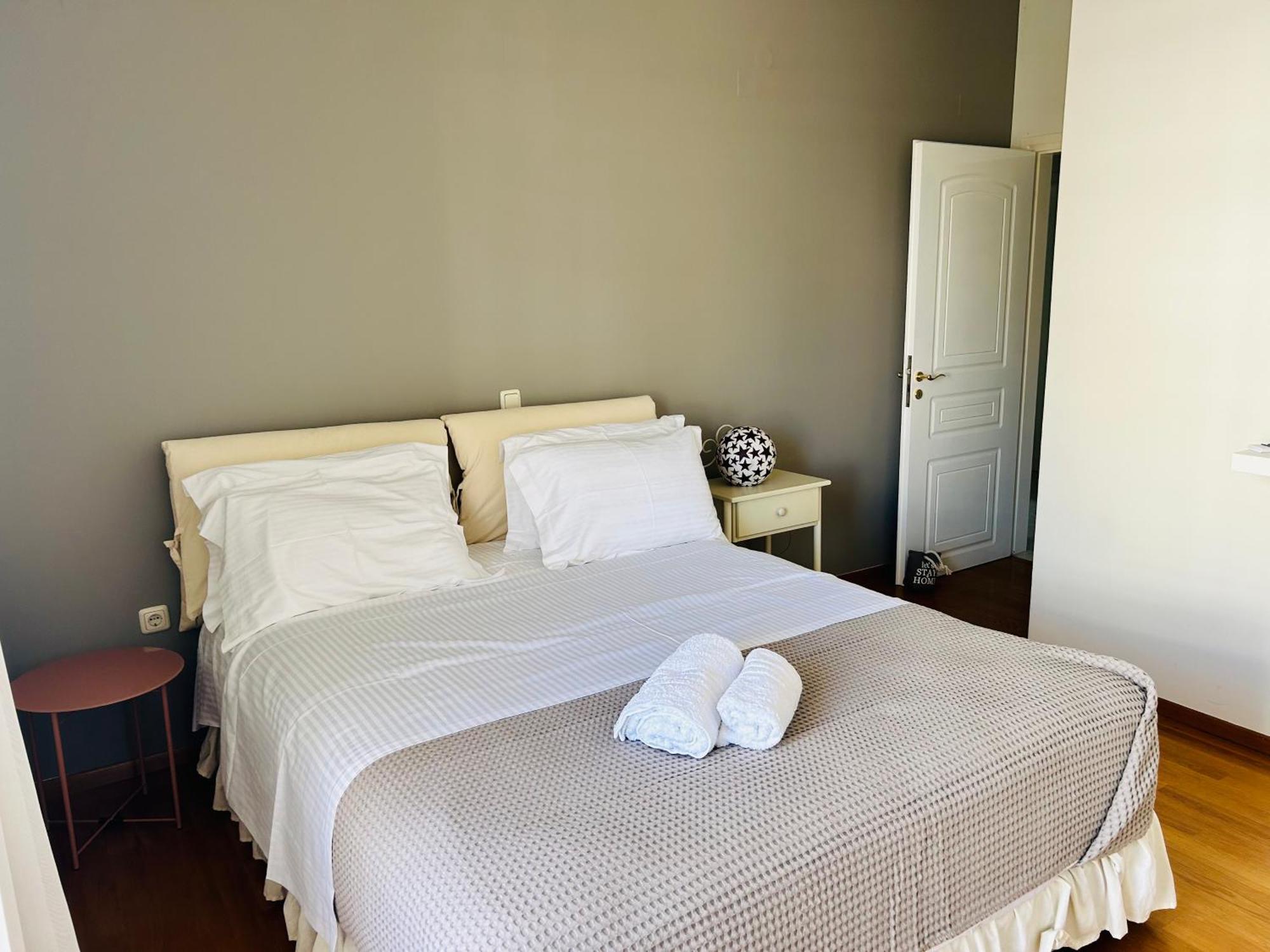 Kaliroon Seaside Apartment Kalamata Bagian luar foto